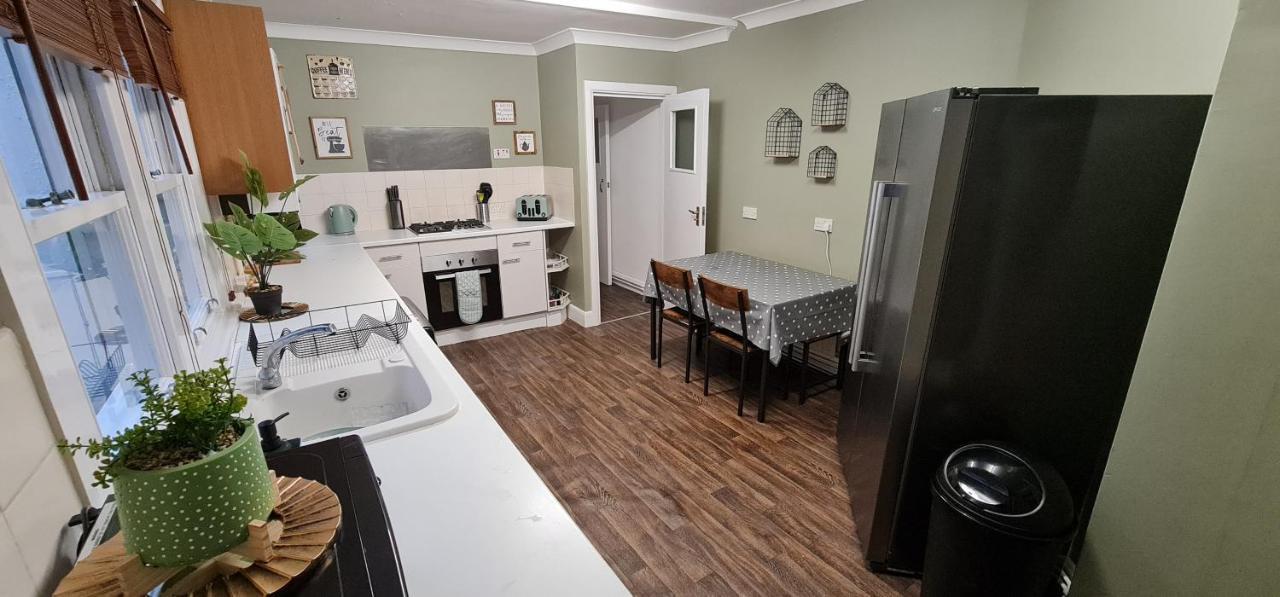 Diamond Harbour - Whole Huge Apartment - Wifi - Beach - Ramsgate Town מראה חיצוני תמונה